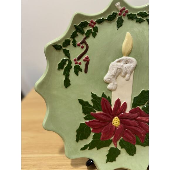 Hand-Painted Ceramic CHRISTMAS Plate VINTAGE - Picture 3 of 6